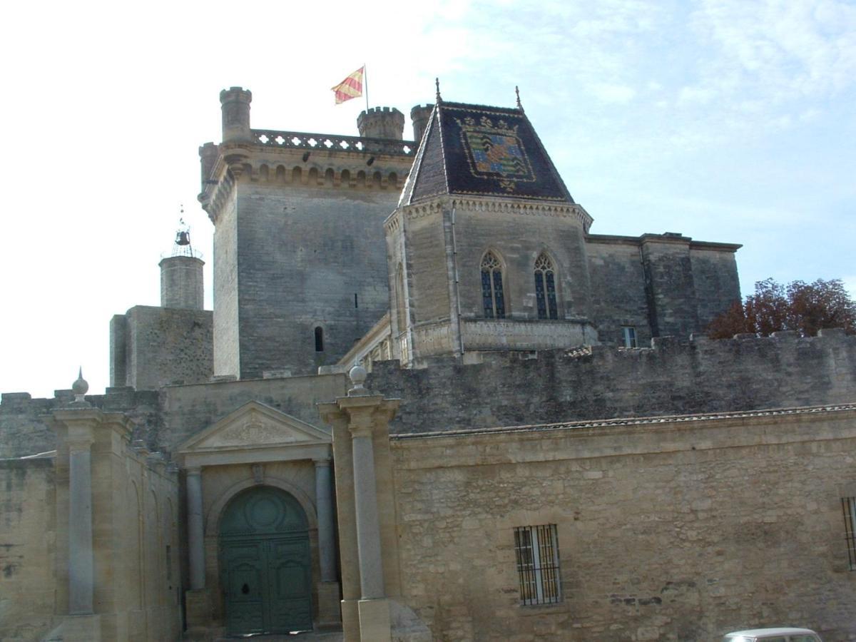 Le Cherche Midi, Entre Nimes, Le Pont Du Gard, Uzes, Arles 말게레츠 외부 사진